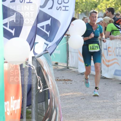 07.09.2025 - 19. Norderstedt Triathlon Luisa Fischer http://msf.ph/oto/8737418 07.09.2025 16:44:17 Ziel 1079 meine-sportfotos.de