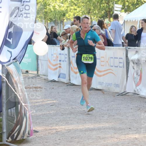 07.09.2025 - 19. Norderstedt Triathlon Luisa Fischer http://msf.ph/oto/8737436 07.09.2025 16:44:17 Ziel 1079 meine-sportfotos.de