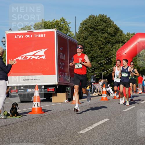 07.09.2025 - BARMER Alsterlauf Yannick Fuchs http://msf.ph/oto/8737449 07.09.2025 09:23:51 Laufen 6, 49, 15 meine-sportfotos.de