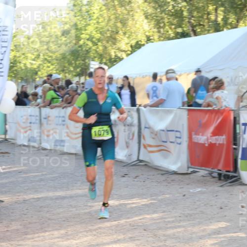 07.09.2025 - 19. Norderstedt Triathlon Luisa Fischer http://msf.ph/oto/8737457 07.09.2025 16:44:19 Ziel 1079 meine-sportfotos.de