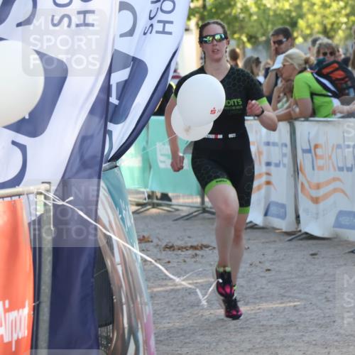 07.09.2025 - 19. Norderstedt Triathlon Luisa Fischer http://msf.ph/oto/8737504 07.09.2025 16:45:04 Ziel 1082 meine-sportfotos.de