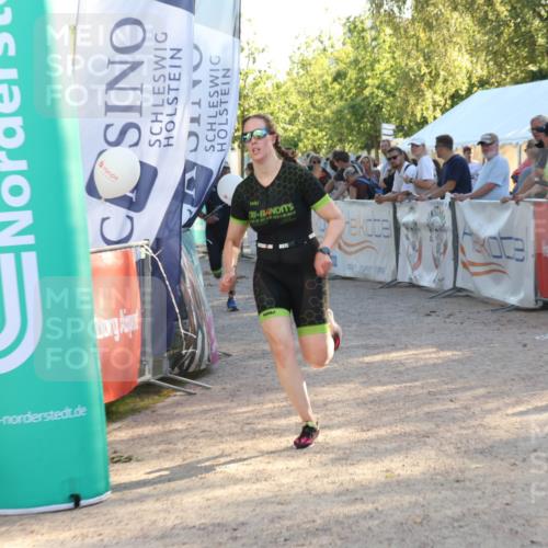 07.09.2025 - 19. Norderstedt Triathlon Luisa Fischer http://msf.ph/oto/8737537 07.09.2025 16:45:06 Ziel 1082, 1609 meine-sportfotos.de