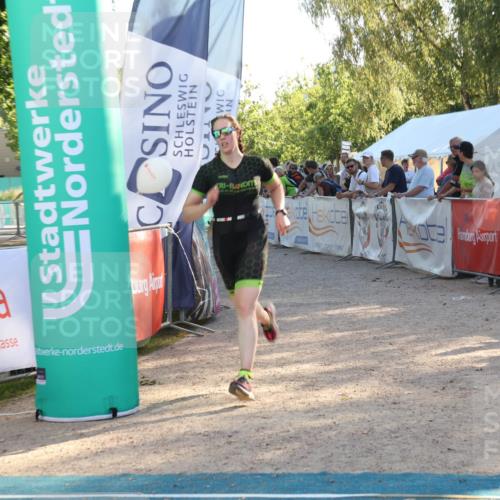 07.09.2025 - 19. Norderstedt Triathlon Luisa Fischer http://msf.ph/oto/8737543 07.09.2025 16:45:06 Ziel 1082, 1609 meine-sportfotos.de