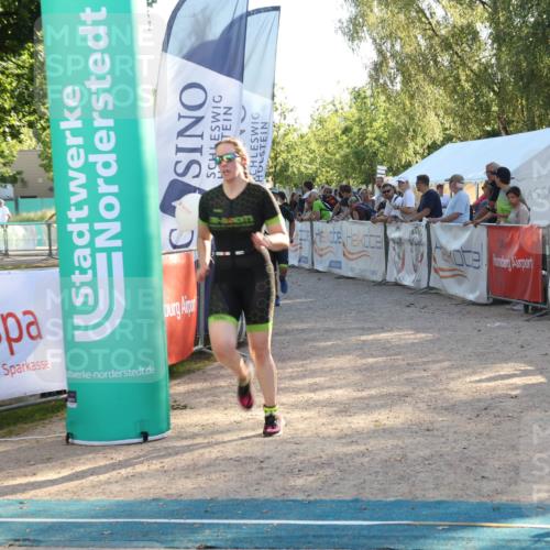 07.09.2025 - 19. Norderstedt Triathlon Luisa Fischer http://msf.ph/oto/8737556 07.09.2025 16:45:07 Ziel 1082, 1609 meine-sportfotos.de