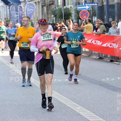 07.09.2025 - BARMER Alsterlauf Strokosch-Dieckow http://msf.ph/oto/8737562 07.09.2025 10:19:19 Ziel 3488, 3566, 3643, 3936, 4395, 4509, 4510, 4975, 5503, 5560, 5698, 6319 meine-sportfotos.de