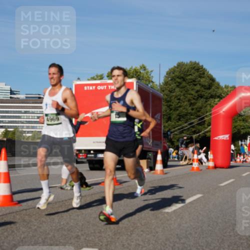 07.09.2025 - BARMER Alsterlauf Yannick Fuchs http://msf.ph/oto/8737563 07.09.2025 09:23:53 Laufen 4969 meine-sportfotos.de