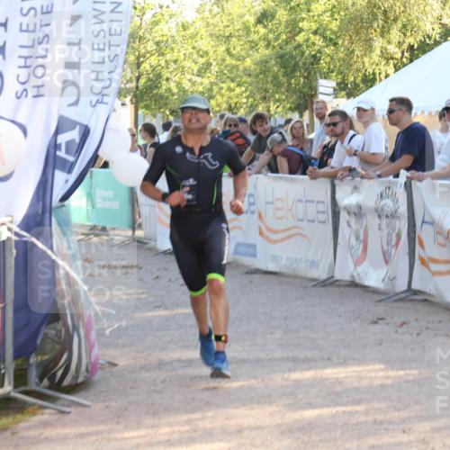 07.09.2025 - 19. Norderstedt Triathlon Luisa Fischer http://msf.ph/oto/8737575 07.09.2025 16:45:08 Ziel 1082, 1609 meine-sportfotos.de