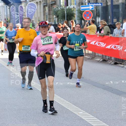 07.09.2025 - BARMER Alsterlauf Strokosch-Dieckow http://msf.ph/oto/8737598 07.09.2025 10:19:19 Ziel 3488, 3566, 3643, 3936, 4395, 4509, 4510, 4975, 5503, 5560, 5698, 6319 meine-sportfotos.de