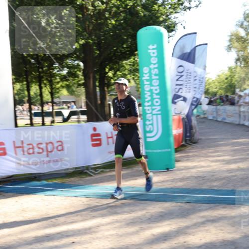 07.09.2025 - 19. Norderstedt Triathlon Luisa Fischer http://msf.ph/oto/8737616 07.09.2025 16:45:11 Ziel 1082, 1609 meine-sportfotos.de