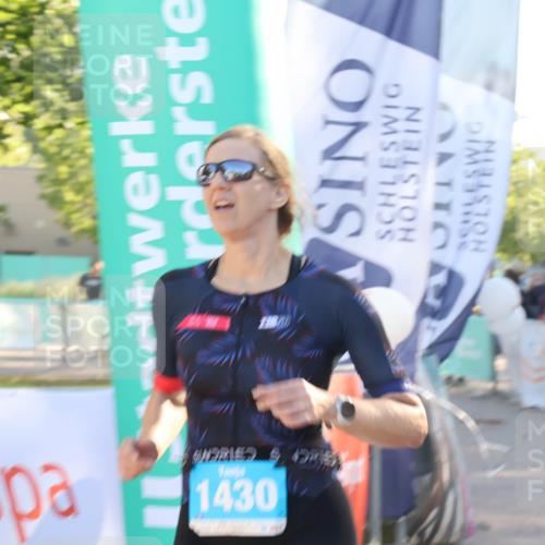 07.09.2025 - 19. Norderstedt Triathlon Luisa Fischer http://msf.ph/oto/8737710 07.09.2025 16:45:35 Ziel 1430 meine-sportfotos.de