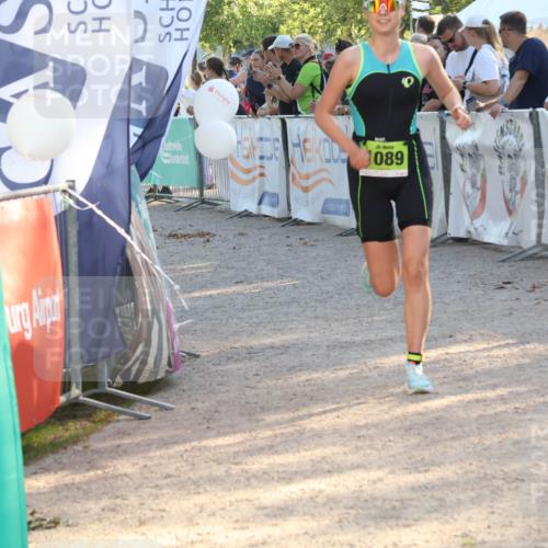 07.09.2025 - 19. Norderstedt Triathlon Luisa Fischer http://msf.ph/oto/8737746 07.09.2025 16:45:51 Ziel 1089 meine-sportfotos.de