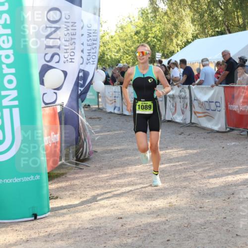 07.09.2025 - 19. Norderstedt Triathlon Luisa Fischer http://msf.ph/oto/8737754 07.09.2025 16:45:52 Ziel 1089 meine-sportfotos.de