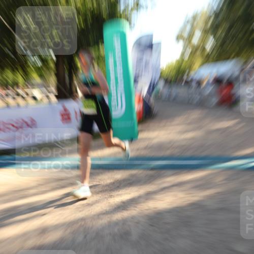 07.09.2025 - 19. Norderstedt Triathlon Luisa Fischer http://msf.ph/oto/8737779 07.09.2025 16:45:53 Ziel 1089 meine-sportfotos.de