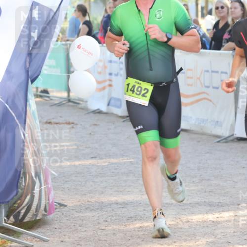 07.09.2025 - 19. Norderstedt Triathlon Luisa Fischer http://msf.ph/oto/8737790 07.09.2025 16:45:59 Ziel 447, 1089, 1492 meine-sportfotos.de