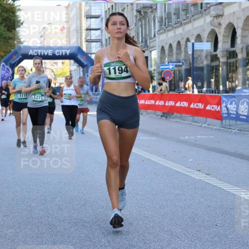 07.09.2025 - BARMER Alsterlauf Strokosch-Dieckow http://msf.ph/oto/8737874 07.09.2025 11:43:58 Ziel 1093, 1099 meine-sportfotos.de