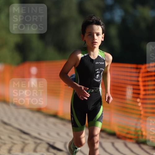07.09.2025 - 19. Norderstedt Triathlon Michael Strokosch http://msf.ph/oto/8737915 07.09.2025 09:12:01 Laufen 44 meine-sportfotos.de