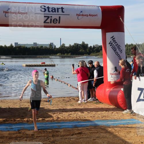 07.09.2025 - 19. Norderstedt Triathlon Luisa Fischer http://msf.ph/oto/8737958 07.09.2025 09:02:01 Schwimmen 1, 44, 50 meine-sportfotos.de