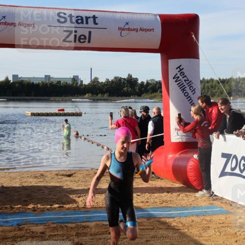 07.09.2025 - 19. Norderstedt Triathlon Luisa Fischer http://msf.ph/oto/8737970 07.09.2025 09:02:02 Schwimmen 1, 44, 46, 50 meine-sportfotos.de