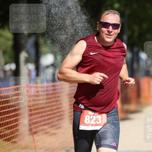 07.09.2025 - 19. Norderstedt Triathlon Michael Strokosch http://msf.ph/oto/8737975 07.09.2025 12:28:55 Laufen 155, 184, 267, 823, 1358 meine-sportfotos.de