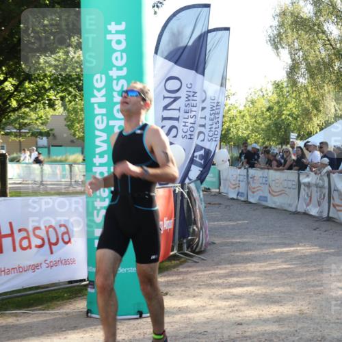 07.09.2025 - 19. Norderstedt Triathlon Luisa Fischer http://msf.ph/oto/8737996 07.09.2025 16:46:24 Ziel 884, 1601 meine-sportfotos.de