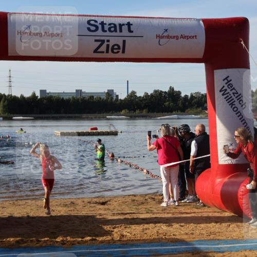 07.09.2025 - 19. Norderstedt Triathlon Luisa Fischer http://msf.ph/oto/8738041 07.09.2025 09:02:07 Schwimmen 1, 4, 44, 46, 50 meine-sportfotos.de