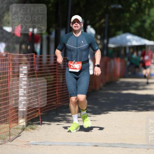 07.09.2025 - 19. Norderstedt Triathlon Michael Strokosch http://msf.ph/oto/8738045 07.09.2025 13:45:24 Laufen 193, 206 meine-sportfotos.de