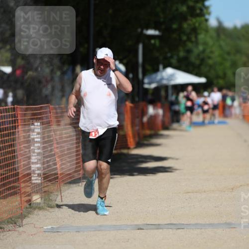 07.09.2025 - 19. Norderstedt Triathlon Michael Strokosch http://msf.ph/oto/8738052 07.09.2025 13:04:59 Laufen 1276 meine-sportfotos.de