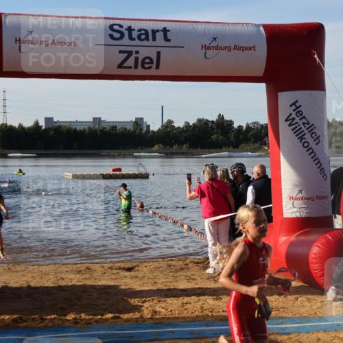 07.09.2025 - 19. Norderstedt Triathlon Luisa Fischer http://msf.ph/oto/8738072 07.09.2025 09:02:08 Schwimmen 1, 4, 44, 46, 50 meine-sportfotos.de