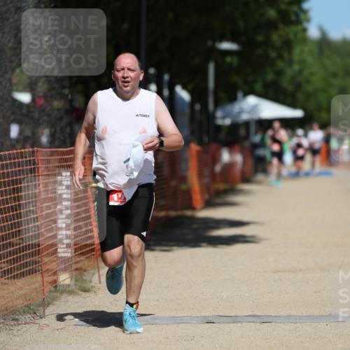 07.09.2025 - 19. Norderstedt Triathlon Michael Strokosch http://msf.ph/oto/8738074 07.09.2025 13:05:00 Laufen 1276 meine-sportfotos.de