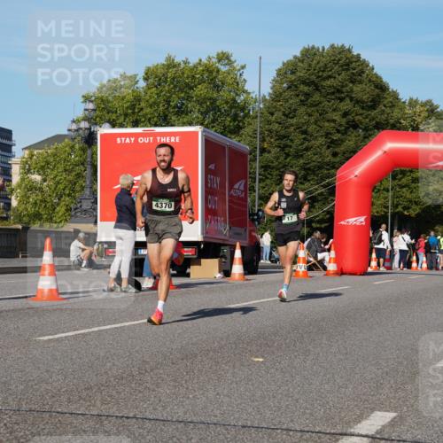 07.09.2025 - BARMER Alsterlauf Yannick Fuchs http://msf.ph/oto/8738078 07.09.2025 09:25:22 Laufen 4370, 17 meine-sportfotos.de