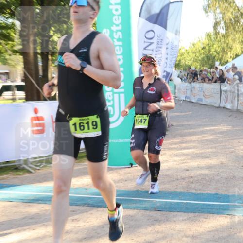 07.09.2025 - 19. Norderstedt Triathlon Luisa Fischer http://msf.ph/oto/8738086 07.09.2025 16:46:37 Ziel 1047, 1619 meine-sportfotos.de