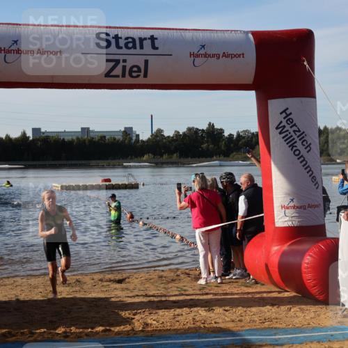 07.09.2025 - 19. Norderstedt Triathlon Luisa Fischer http://msf.ph/oto/8738095 07.09.2025 09:02:09 Schwimmen 1, 4, 44, 46, 50 meine-sportfotos.de