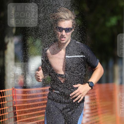 07.09.2025 - 19. Norderstedt Triathlon Michael Strokosch http://msf.ph/oto/8738104 07.09.2025 11:49:46 Laufen 770, 1160, 1184, 1383 meine-sportfotos.de