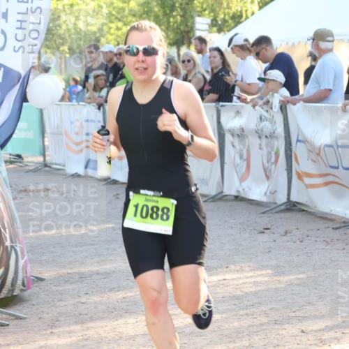 07.09.2025 - 19. Norderstedt Triathlon Luisa Fischer http://msf.ph/oto/8738111 07.09.2025 16:46:44 Ziel 1047, 1088 meine-sportfotos.de