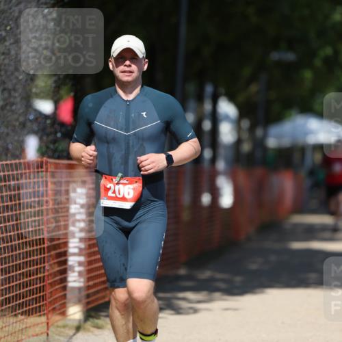 07.09.2025 - 19. Norderstedt Triathlon Michael Strokosch http://msf.ph/oto/8738117 07.09.2025 13:45:26 Laufen 206 meine-sportfotos.de
