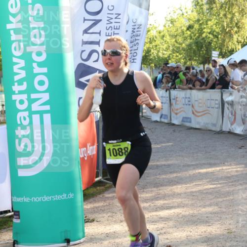 07.09.2025 - 19. Norderstedt Triathlon Luisa Fischer http://msf.ph/oto/8738120 07.09.2025 16:46:45 Ziel 1088 meine-sportfotos.de