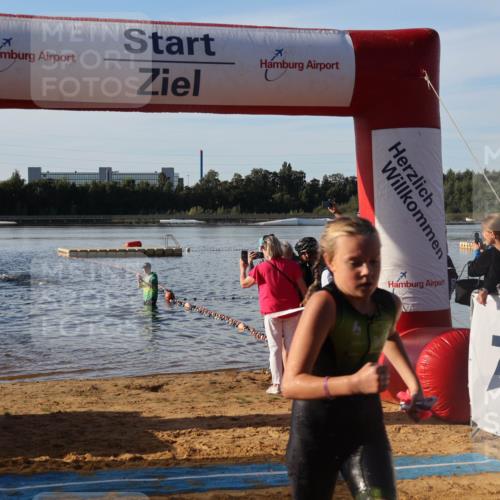 07.09.2025 - 19. Norderstedt Triathlon Luisa Fischer http://msf.ph/oto/8738121 07.09.2025 09:02:11 Schwimmen 1, 4, 44, 46, 50 meine-sportfotos.de
