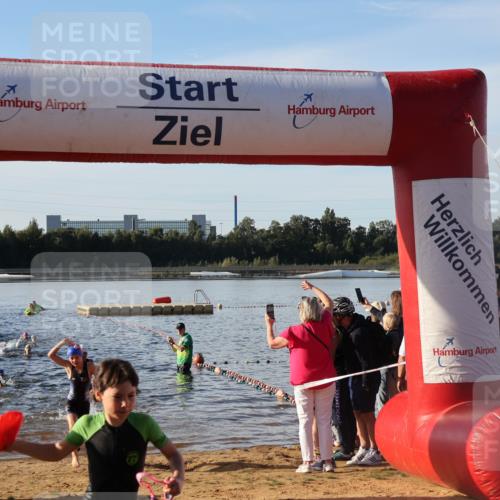 07.09.2025 - 19. Norderstedt Triathlon Luisa Fischer http://msf.ph/oto/8738154 07.09.2025 09:02:33 Schwimmen 14, 25, 32, 33, 49 meine-sportfotos.de