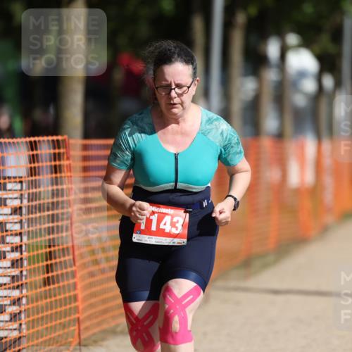 07.09.2025 - 19. Norderstedt Triathlon Michael Strokosch http://msf.ph/oto/8738155 07.09.2025 10:54:31 Laufen 1137, 1143 meine-sportfotos.de