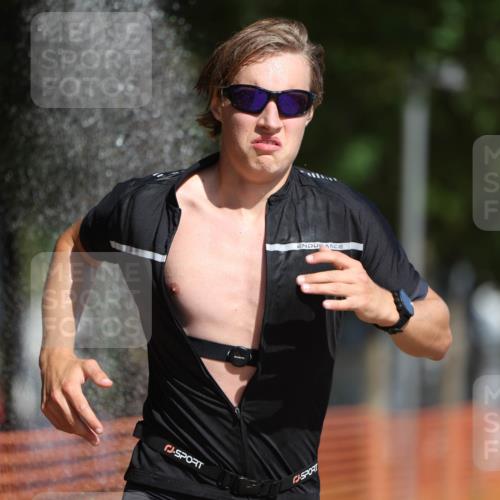 07.09.2025 - 19. Norderstedt Triathlon Michael Strokosch http://msf.ph/oto/8738156 07.09.2025 11:49:47 Laufen 770, 1160, 1184, 1383 meine-sportfotos.de
