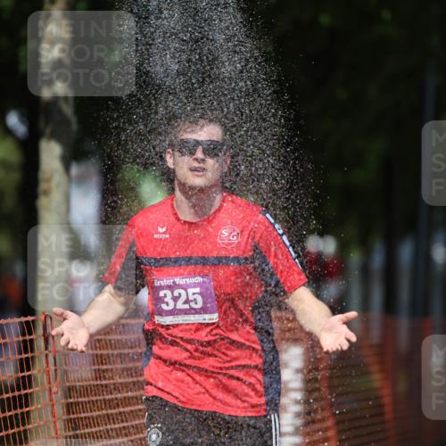 07.09.2025 - 19. Norderstedt Triathlon Michael Strokosch http://msf.ph/oto/8738184 07.09.2025 13:45:37 Laufen 325, 338, 723 meine-sportfotos.de