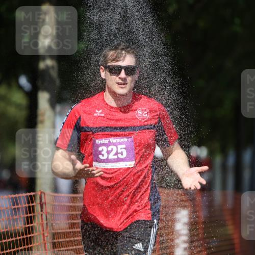 07.09.2025 - 19. Norderstedt Triathlon Michael Strokosch http://msf.ph/oto/8738194 07.09.2025 13:45:37 Laufen 325, 338, 723 meine-sportfotos.de