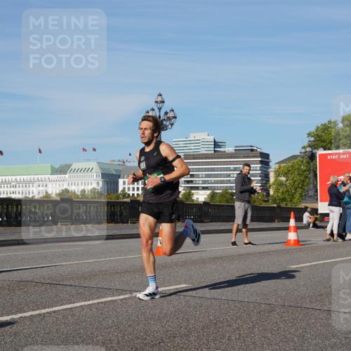 07.09.2025 - BARMER Alsterlauf Yannick Fuchs http://msf.ph/oto/8738212 07.09.2025 09:25:24 Laufen  meine-sportfotos.de