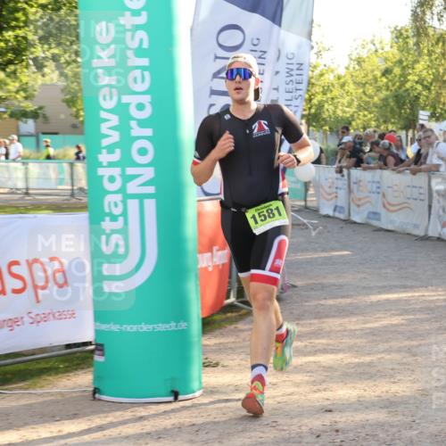 07.09.2025 - 19. Norderstedt Triathlon Luisa Fischer http://msf.ph/oto/8738275 07.09.2025 16:47:09 Ziel 1087, 1581, 1616 meine-sportfotos.de