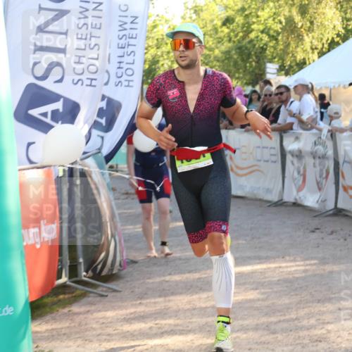 07.09.2025 - 19. Norderstedt Triathlon Luisa Fischer http://msf.ph/oto/8738312 07.09.2025 16:47:13 Ziel 1069, 1087, 1581, 1611, 1616 meine-sportfotos.de