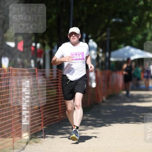07.09.2025 - 19. Norderstedt Triathlon Michael Strokosch http://msf.ph/oto/8738329 07.09.2025 13:45:52 Laufen 344, 350 meine-sportfotos.de