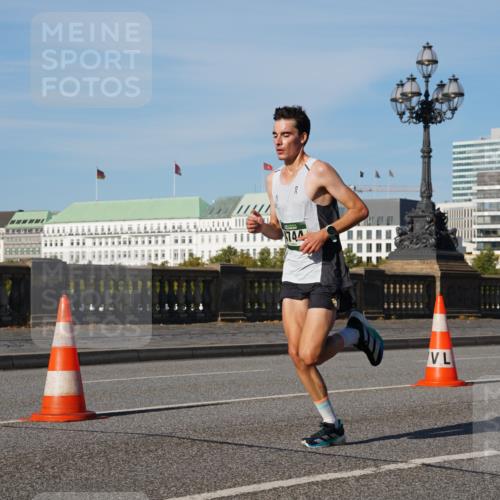 07.09.2025 - BARMER Alsterlauf Yannick Fuchs http://msf.ph/oto/8738332 07.09.2025 09:25:34 Laufen 744 meine-sportfotos.de