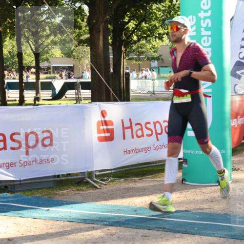 07.09.2025 - 19. Norderstedt Triathlon Luisa Fischer http://msf.ph/oto/8738336 07.09.2025 16:47:14 Ziel 1069, 1087, 1581, 1611 meine-sportfotos.de