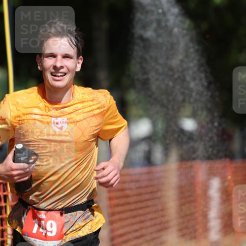 07.09.2025 - 19. Norderstedt Triathlon Michael Strokosch http://msf.ph/oto/8738343 07.09.2025 12:29:08 Laufen 149 meine-sportfotos.de