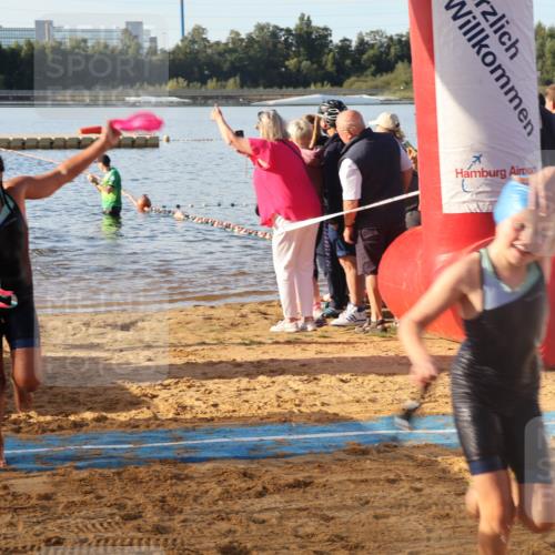 07.09.2025 - 19. Norderstedt Triathlon Luisa Fischer http://msf.ph/oto/8738399 07.09.2025 09:03:03 Schwimmen 6, 11, 15, 16, 17, 23, 26, 31, 41, 45, 51, 52, 55 meine-sportfotos.de